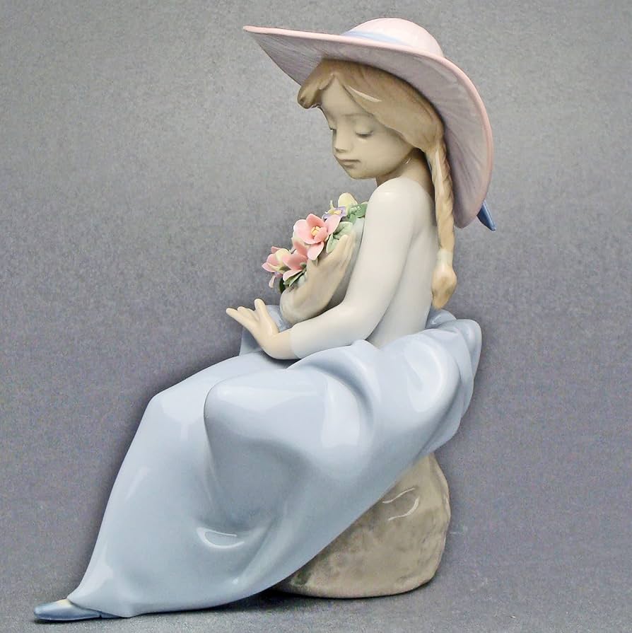 Amazon.co.jp: リヤドロ(Lladro) 花と少女 花の香りに包まれて